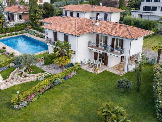 Reihenendhaus zum Kauf 820.000 € 3 Zimmer 73 m² 544 m² Grundstück frei ab sofort Via Colombara Ruffoni Lazise 37017