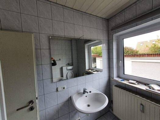 Wohnung zur Miete 842 € 2,5 Zimmer Karlsfeld 85757