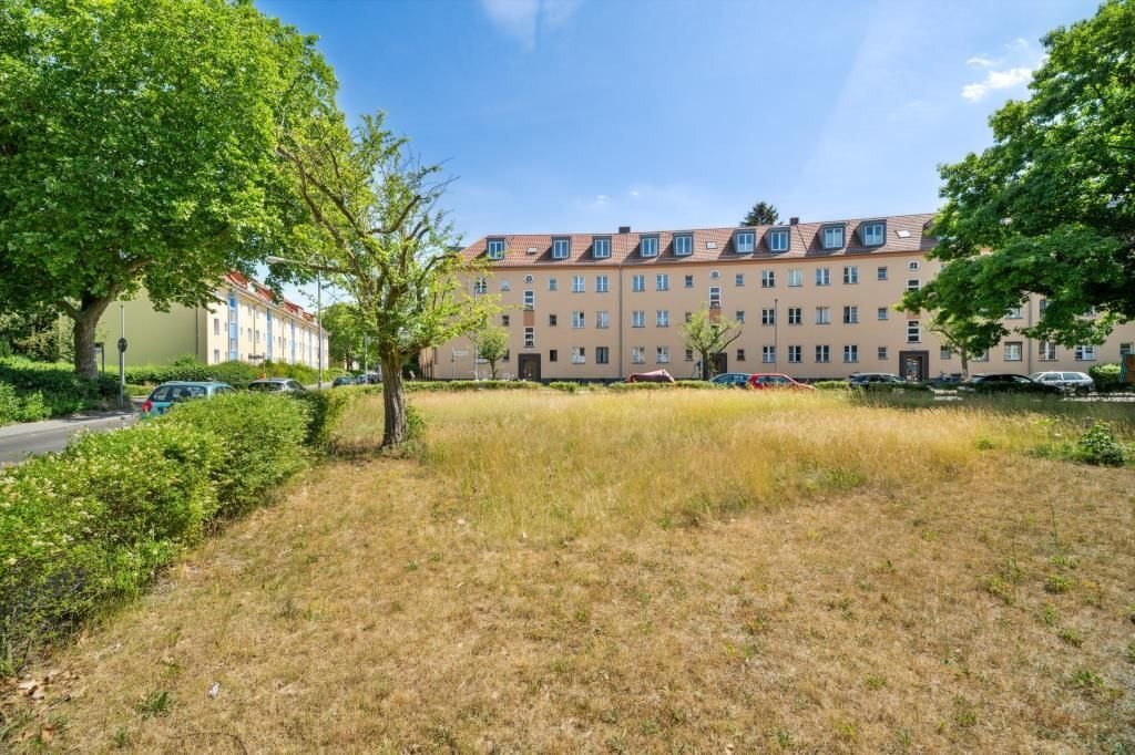 Wohnung zum Kauf provisionsfrei 244.700 € 2 Zimmer 56,3 m²<br/>Wohnfläche 1.<br/>Geschoss Hocksteinweg 12a Zehlendorf Berlin 14165