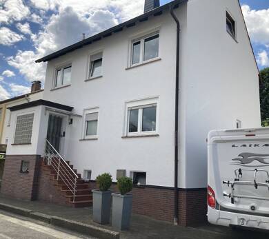 Mehrfamilienhaus zum Kauf 380.000 € 67 Zimmer 170 m² 600 m² Grundstück Großenritte Baunatal 34225