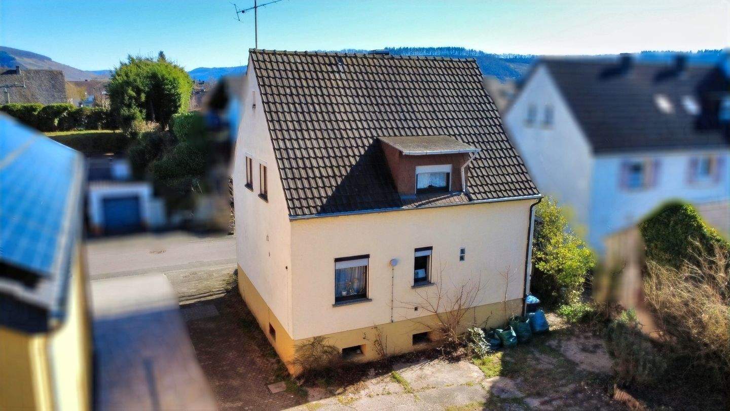 Immobilie in Schweich - Freistehendes Einfamilienhaus in guter Lage von Schweich-Issel - Bild 2