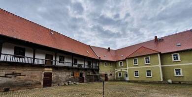 Mehrfamilienhaus zum Kauf 440.000 € 10 Zimmer 298 m² 2.055 m² Grundstück frei ab sofort Golzen Bad Bibra 06647