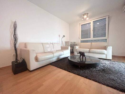Wohnung zur Miete 1.200 € 2 Zimmer 75 m² Zagreb