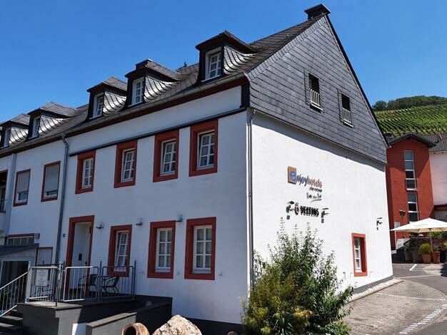 Hotel zum Kauf 30 Zimmer 59 Betten 366,5 m² Gastrofläche Veldenz 54472