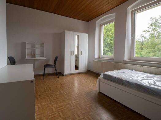Studio zur Miete 265 € 1 Zimmer 20 m² Sedanstraße 28 Selb 95100
