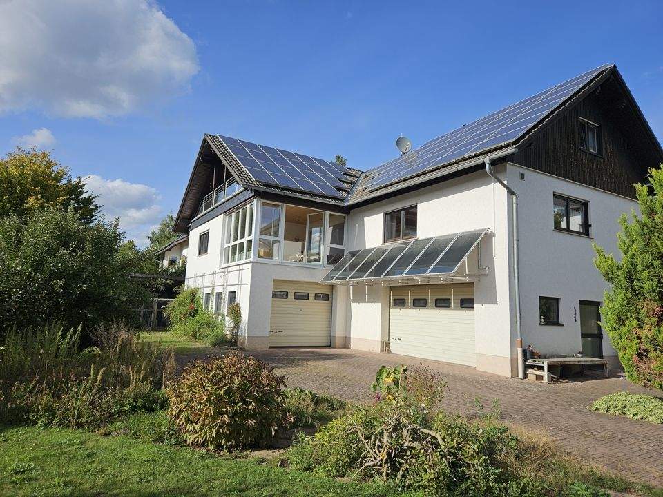 Immobilie in Langgöns - Ideal für Mehrgenerationenwohnen: Großzügige Liegenschaft in Oberkleen! - Bild 0