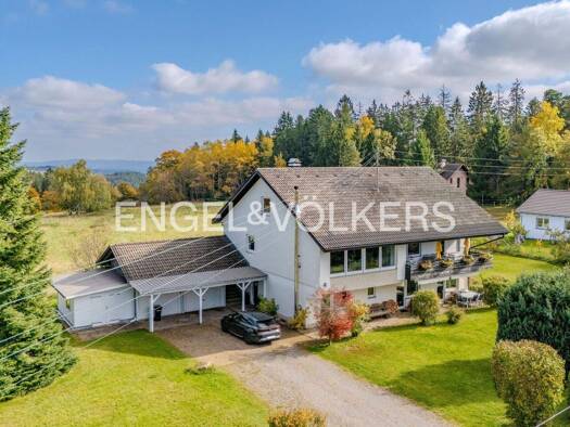 Einfamilienhaus zum Kauf 549.000 € 7 Zimmer 244 m² 2.027 m² Grundstück Ebnet Bonndorf im Schwarzwald 79848