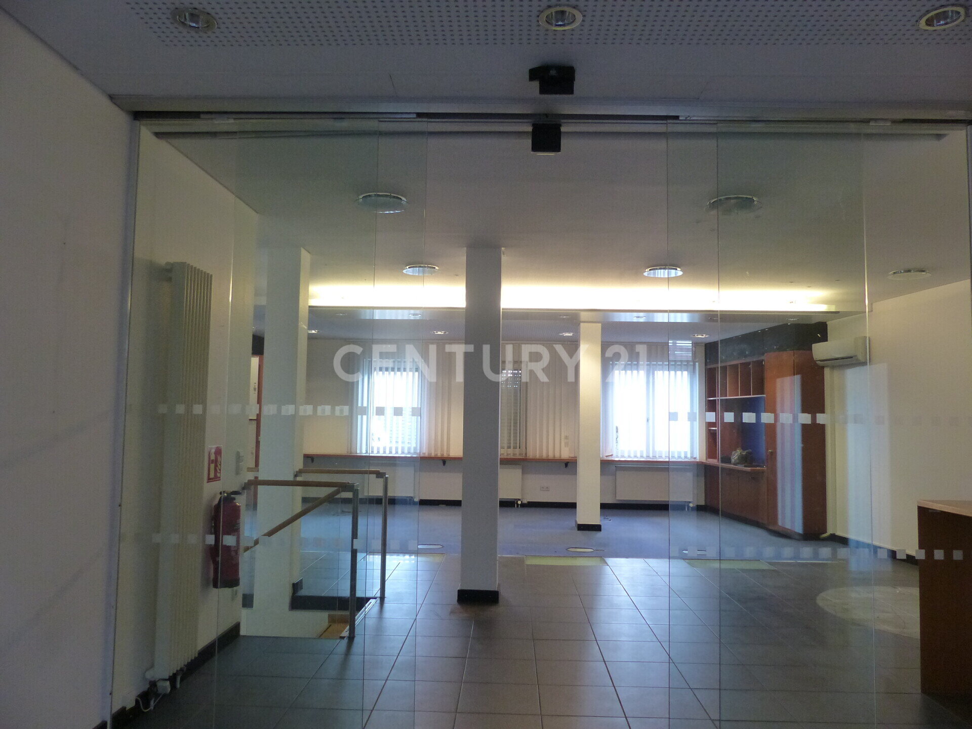 Bürofläche zur Miete 1.400 € 3 Zimmer 245 m²<br/>Bürofläche Köppern Friedrichsdorf (Köppern) 61381