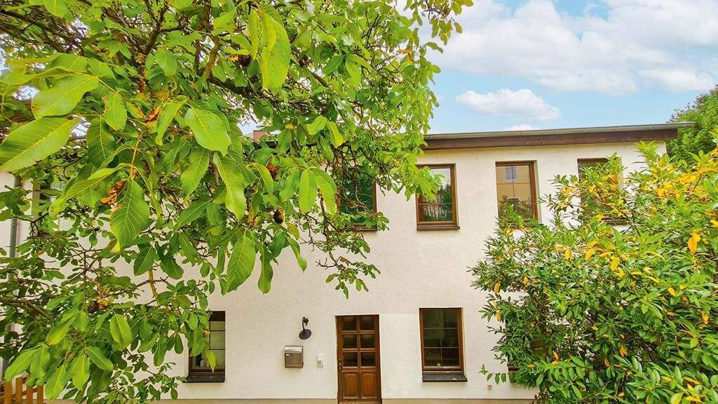 Mehrfamilienhaus zur Versteigerung 19.000 € 165 m² 186 m² Grundstück Hainichener Straße 1a Waldheim 04736