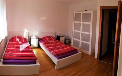 WG-Zimmer zur Miete Wohnen auf Zeit 550 € 14 m² frei ab 31.05.2025 Schillerstrasse 0 Altbach (Esslingen) 73776