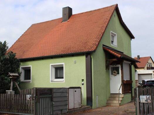 Haus zum Kauf 445.000 € 5 Zimmer 104 m² 680 m² Grundstück Konradsiedlung-Wutzlhofen Regensburg 93057