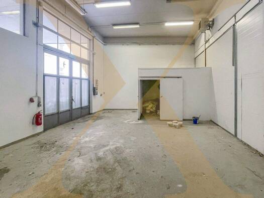 Halle/Industriefläche zur Miete 780 € 98 m² Lagerfläche Ufer Linz 4030