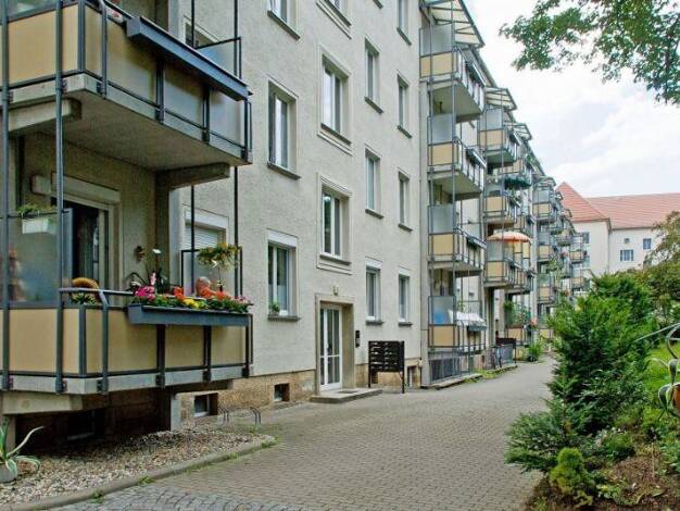 Wohnung zur Miete 667 € 3 Zimmer 64,6 m² 1. Geschoss frei ab 12.08.2026 Liebigstraße 19 a Südvorstadt-West Ortsamtsbereich Plauen 01187