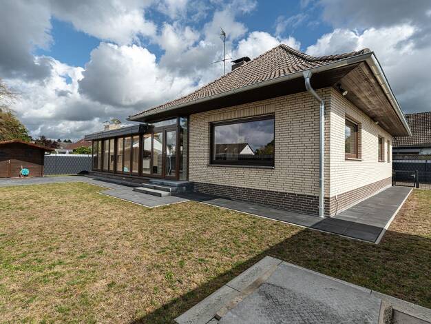 Bungalow zum Kauf 329.000 € 4 Zimmer 167 m² 824 m² Grundstück Westen Dörverden 27313