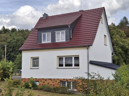 Einfamilienhaus zum Kauf 219.000 € 6 Zimmer 112 m² 812 m² Grundstück Neuhaus-Schierschnitz Föritztal 96524