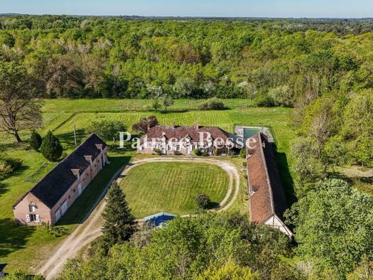 Einfamilienhaus zum Kauf 596.000 € 10 Zimmer 270 m² 40.000 m² Grundstück Sully-sur-Loire 45600
