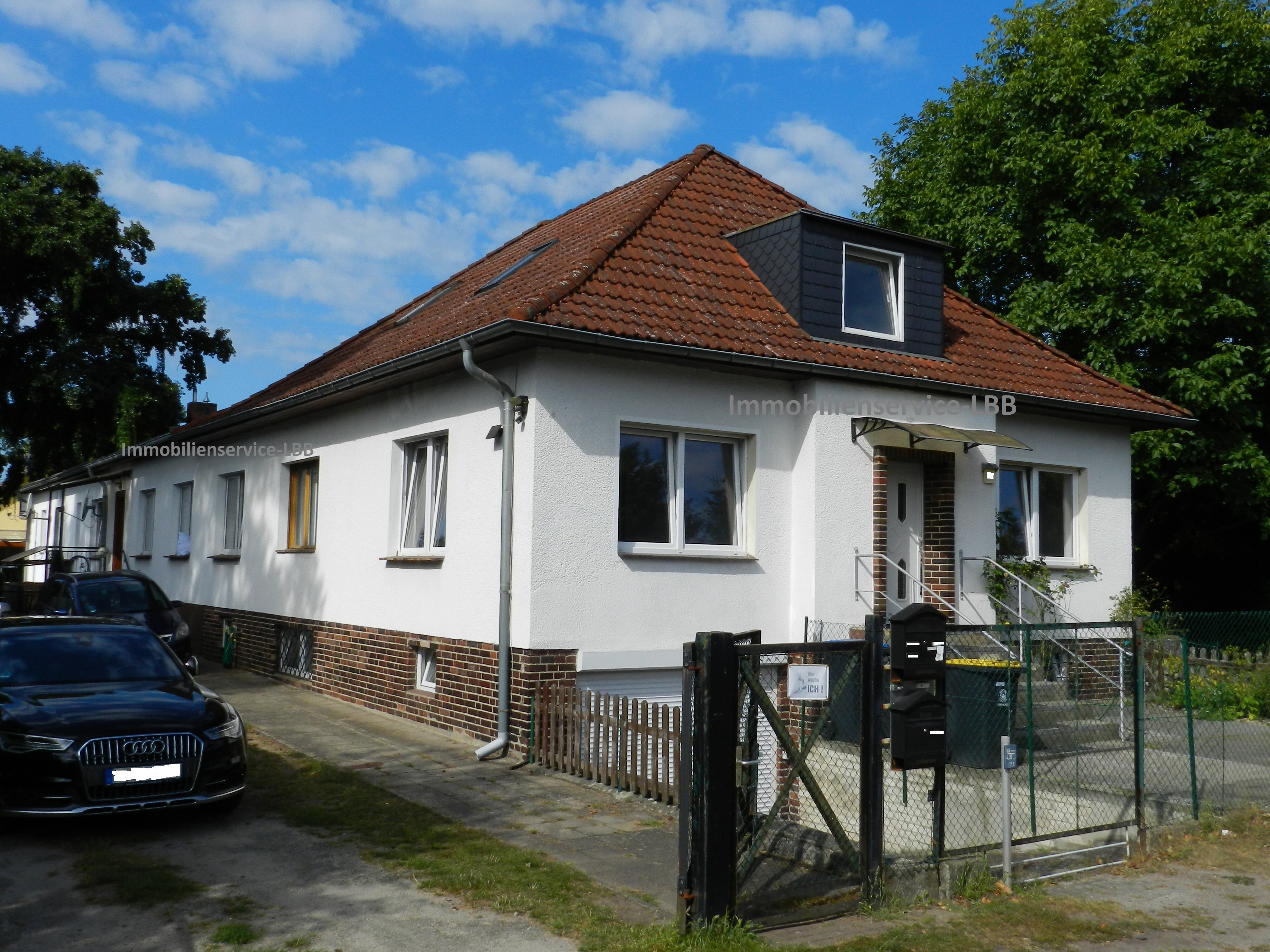 Mehrfamilienhaus zum Kauf provisionsfrei 726.858 € 9 Zimmer 344 m²<br/>Wohnfläche 1.354 m²<br/>Grundstück Schmalkaldener Str. 91 Oranienburg Oranienburg 16515