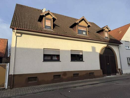 Mehrfamilienhaus zum Kauf 7 Zimmer 183 m² 782 m² Grundstück Spöck Stutensee / Spöck 76297