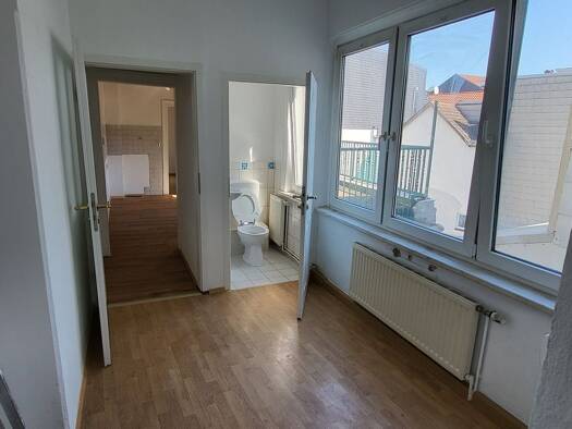 Terrassenwohnung zur Miete 790 € 3,5 Zimmer 91,5 m² Geschoss 2/4 frei ab 01.10.2026 Karlstraße 37 Eisenach Eisenach 99817