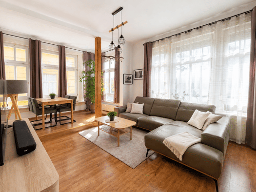 Wohnung zum Kauf 135.000 € 2 Zimmer 73,7 m² Geschoss EG/3 Reinhardsbrunner Straße 18 Gotha Gotha 99867