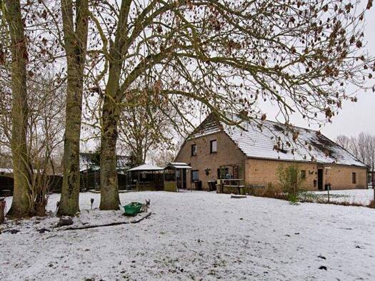 Einfamilienhaus zum Kauf 250.000 € 3,5 Zimmer 131 m² 2.821 m² Grundstück Hekeln Berne 27804