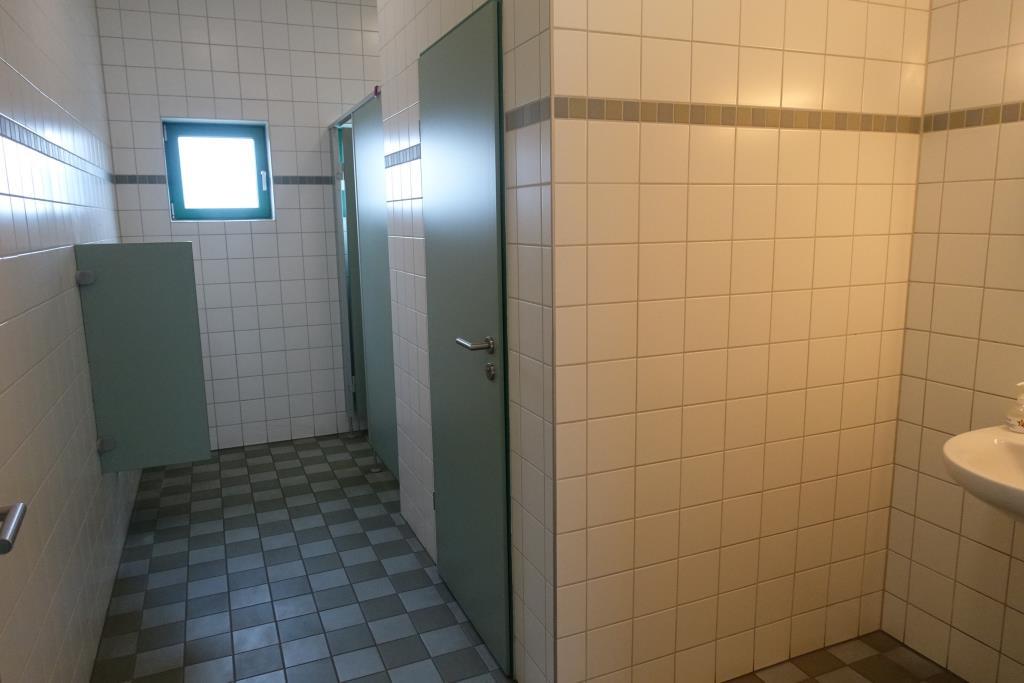 Bürogebäude zur Miete als Kapitalanlage geeignet 1.200 € 3 Zimmer ab 242 m²<br/>Teilbarkeit Annaberg Annaberg-Buchholz 09456