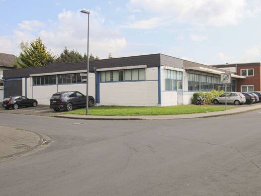 Produktionshalle zum Kauf als Kapitalanlage geeignet 799.000 € 1.385 m² 1.832 m² Grundstück Troisdorf Troisdorf 53840