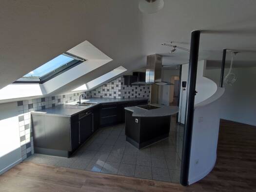 Wohnung zur Miete 900 € 3,5 Zimmer 124 m² Geschoss 2/3 frei ab sofort Tailfingen Albstadt 72461