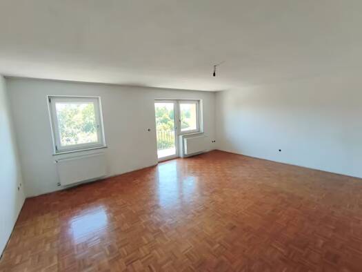 Wohnung zur Miete 1.200 € 4 Zimmer 120 m² Geschoss 1/2 frei ab 01.10.2026 Alburg Straubing 94315