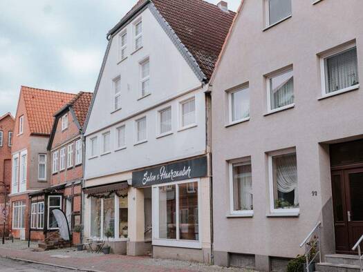 Haus zum Kauf 685.000 € 10 Zimmer 213 m² 236 m² Grundstück Hauptstraße 95 Mölln 23879