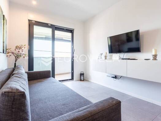 Wohnung zur Miete 1.000 € 2 Zimmer 64 m² 1. Geschoss Podstrana Podstrana
