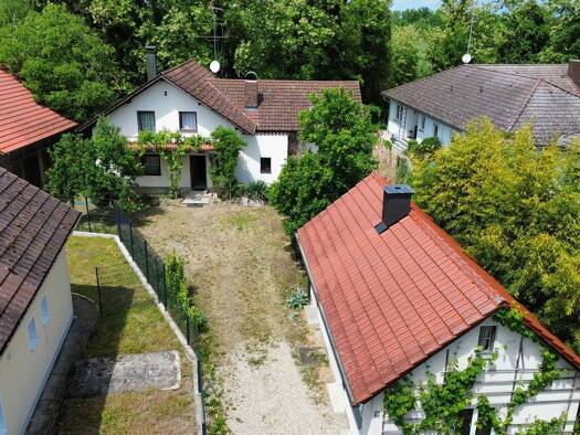 Einfamilienhaus zum Kauf 320.000 € 5 Zimmer 155 m² 3.225 m² Grundstück Niederpöring Oberpöring 94562
