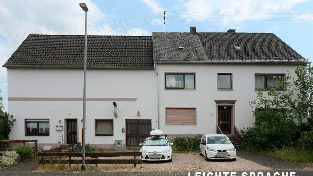 Haus zum Kauf 290.000 € 7 Zimmer 200 m² 3.009 m² Grundstück Trierer Straße 45/45a Brücken 55767