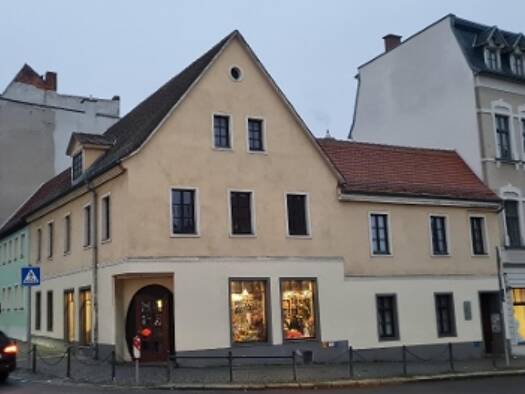 Mehrfamilienhaus zum Kauf 199.999 € 1 Zimmer 307 m² 200 m² Grundstück frei ab sofort Schützenstraße 4 Zeitz Zeitz 06712