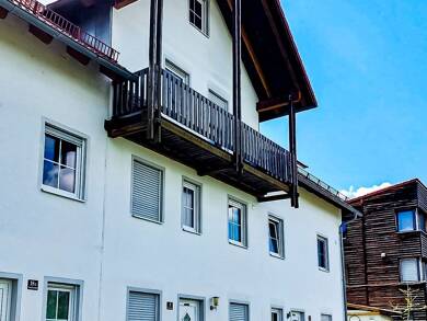 Reihenmittelhaus zum Kauf 450.000 € 6,5 Zimmer 133 m² 174 m² Grundstück Benediktinerhöhe 18 Deuerling Deuerling 93180