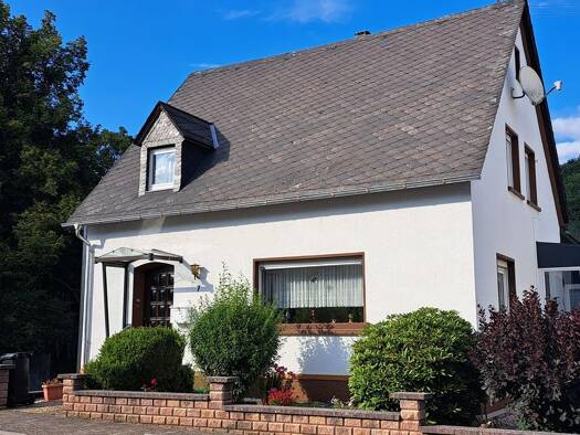 Einfamilienhaus zum Kauf provisionsfrei 189.000 € 7 Zimmer 145 m² 330 m² Grundstück Poststraße 7 Rhaunen 55624