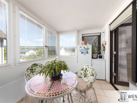 Wohnung zum Kauf 299.000 € 4,5 Zimmer 108,8 m² 1. Geschoss Dr.-Konrad-Adeneuaer-Ring 4 Oberlauchringen Lauchringen 79787