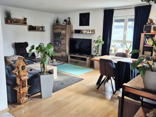 Wohnung zur Miete 700 € 2 Zimmer 71 m² Geschoss 1/2 frei ab 01.01.2026 Neustadt Neustadt an der Aisch 91413