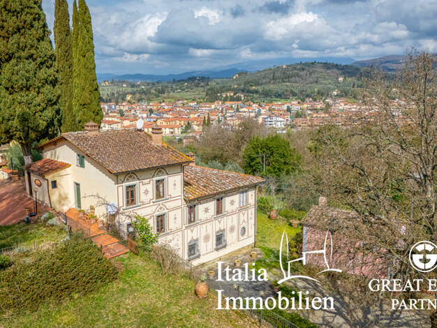 Bauernhaus zum Kauf 1.400.000 € 30 Zimmer 380 m² 49.000 m² Grundstück Arezzo 52100
