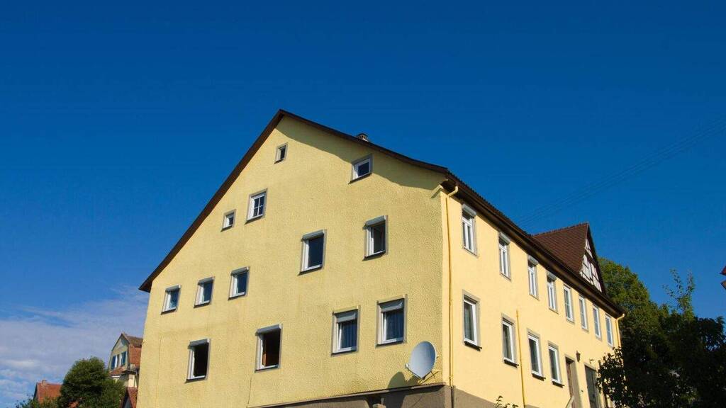 Haus zum Kauf 219.000 € 9 Zimmer 150 m² 216 m² Grundstück Langenburg 74595