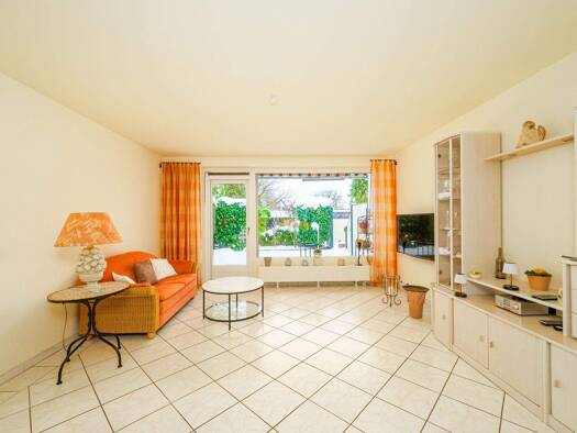 Reihenmittelhaus zum Kauf 380.000 € 5 Zimmer 108,7 m² 124 m² Grundstück Friedrichsgabe Norderstedt 22846