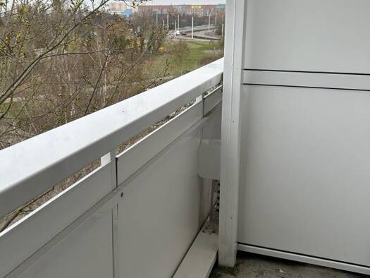 Wohnung zur Miete 330 € 3 Zimmer 57,8 m² 4. Geschoss Erhard-Hübener-Straße 33 Silberhöhe Halle (Saale) 06132