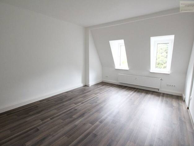 Wohnung zur Miete 293 € 2 Zimmer 64,6 m² Schneeberger Straße 48 Aue 08280