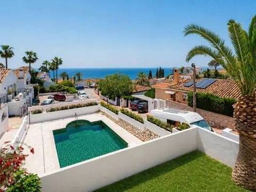 Chalet zum Kauf 1.350.000 € 4 Zimmer 204 m² Calle Granada Benalmádena 29630