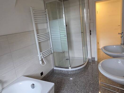 Wohnung zur Miete 960 € 5 Zimmer 120 m² Geschoss 3/4 frei ab sofort Karl-Liebknecht-Straße 4 Bischofswerda Bischofswerda 01877