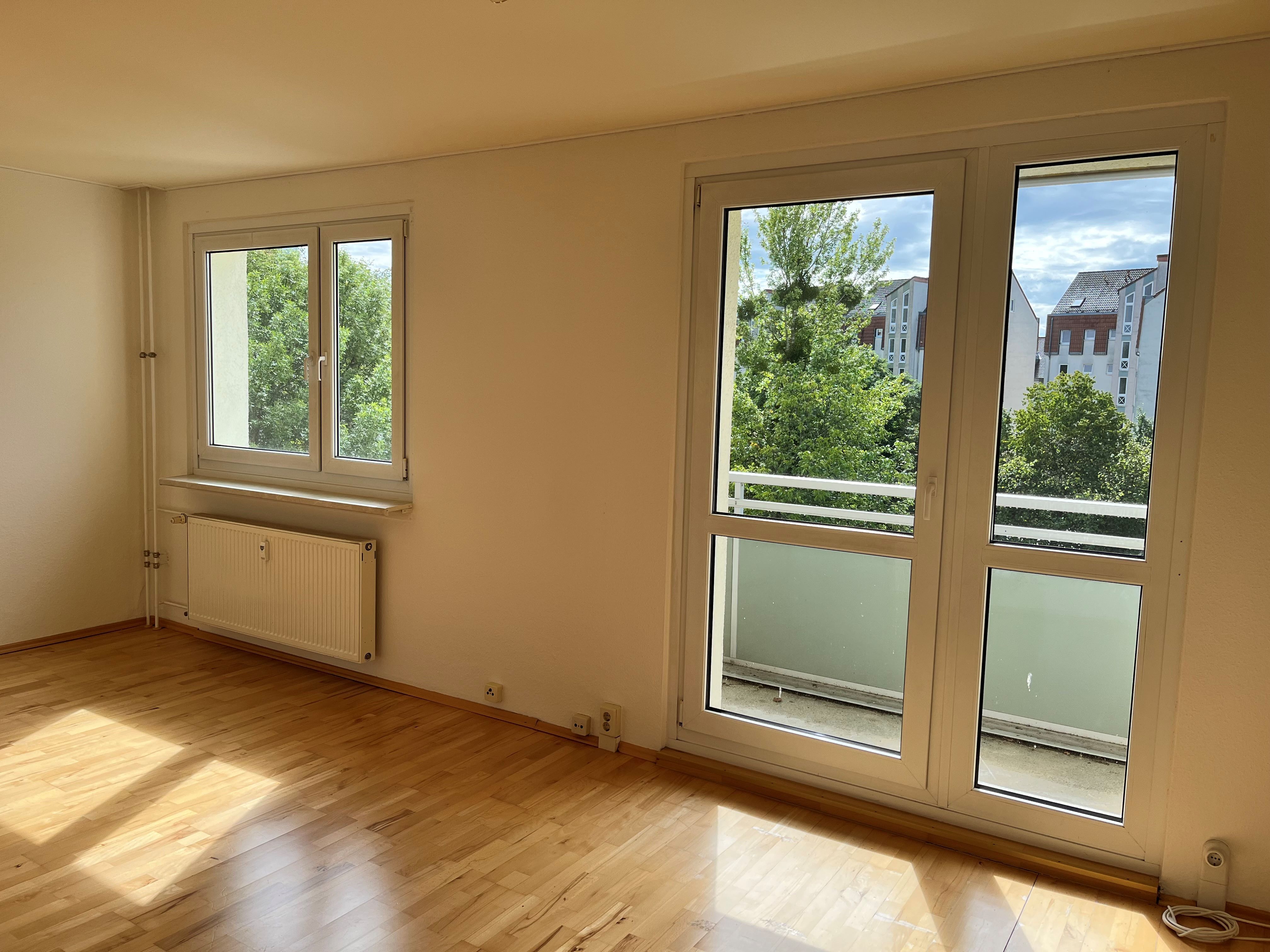 Wohnung zum Kauf 80.000 € 3 Zimmer 57 m²<br/>Wohnfläche 4.<br/>Geschoss ab sofort<br/>Verfügbarkeit Pirna Pirna 01796