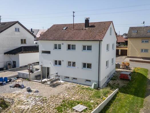 Mehrfamilienhaus zum Kauf provisionsfrei 446.000 € 10 Zimmer 235,2 m² 2.000 m² Grundstück Weigheim Villingen-Schwenningen - Weigheim 78056