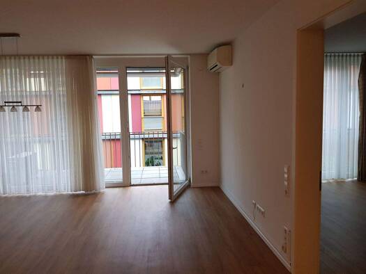 Wohnung zur Miete 900 € 1,5 Zimmer 62,6 m² 1. Geschoss frei ab 16.01.2026 Römerstraße 57-61 Weil am Rhein 79576