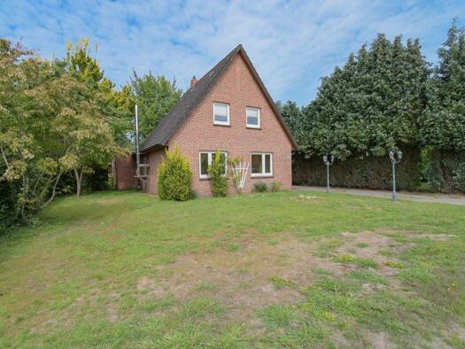 Einfamilienhaus zur Miete 1.200 € 4,5 Zimmer 110,8 m² 1.054 m² Grundstück frei ab sofort Jeddeloh I Edewecht 26188