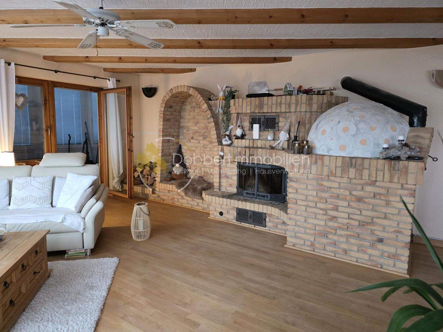 Immobilie in Oberrot - sehr attraktive 4,5 Zimmer-Wohnung mit Balkon, Garage und 2 Stellplätze in einer ruhigen Sackgasse - Bild 1